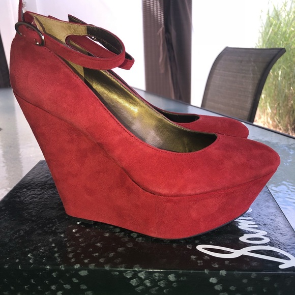 RUBY RED QUINN 👠👠👠 - Picture 6 of 8